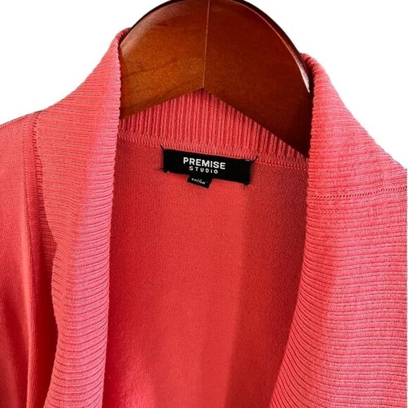 PREMISE STUDIO Coral Crop Sweater - Picture 4 of 7